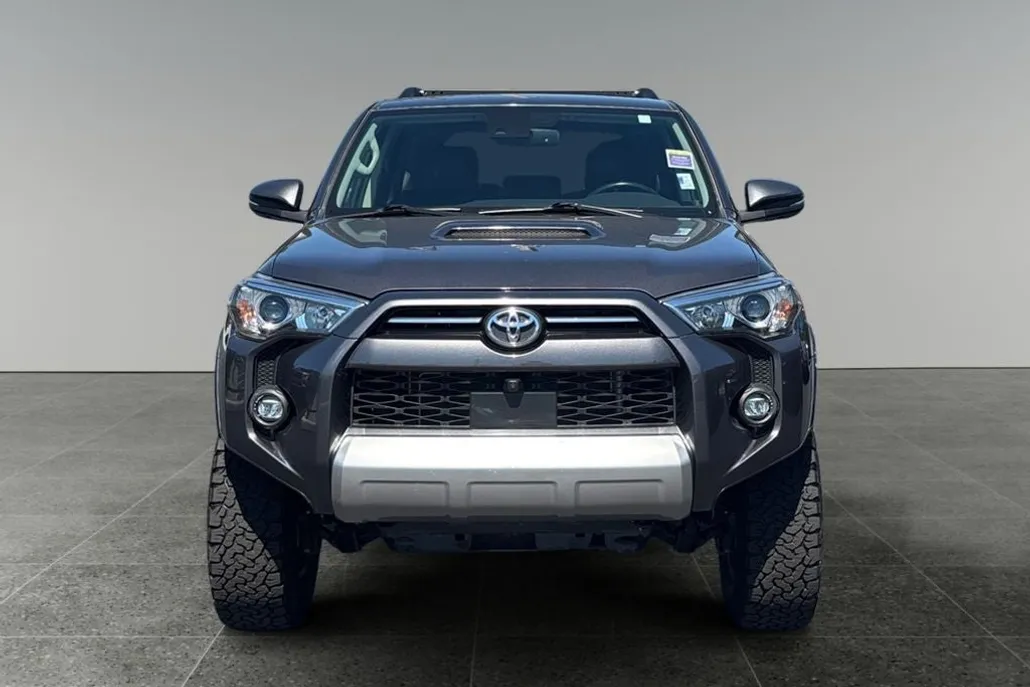 2023 Toyota 4Runner TRD Off-Road Premium photo 1