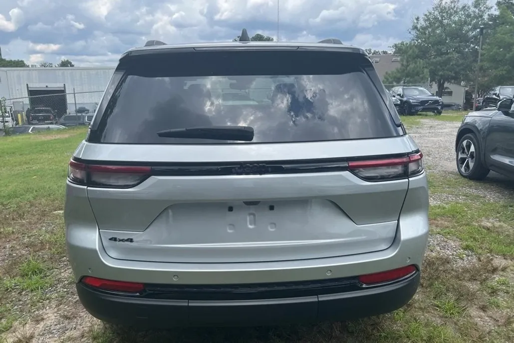 2023 Jeep Grand Cherokee Altitude X photo 1