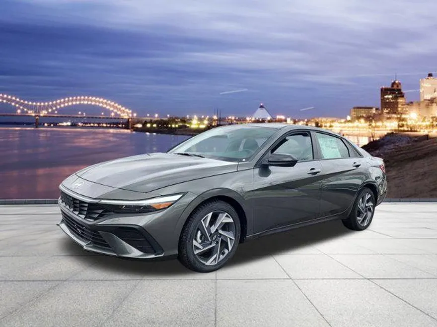 2025 Hyundai Elantra SEL Sport photo 1