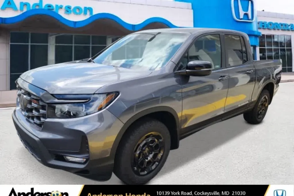 2025 Honda Ridgeline TrailSport photo 1