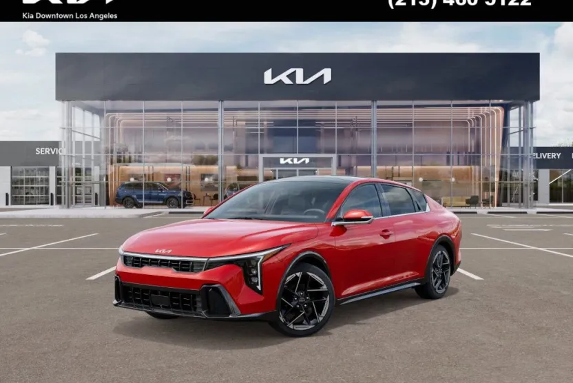 2025 Kia K4 GT-Line photo 1