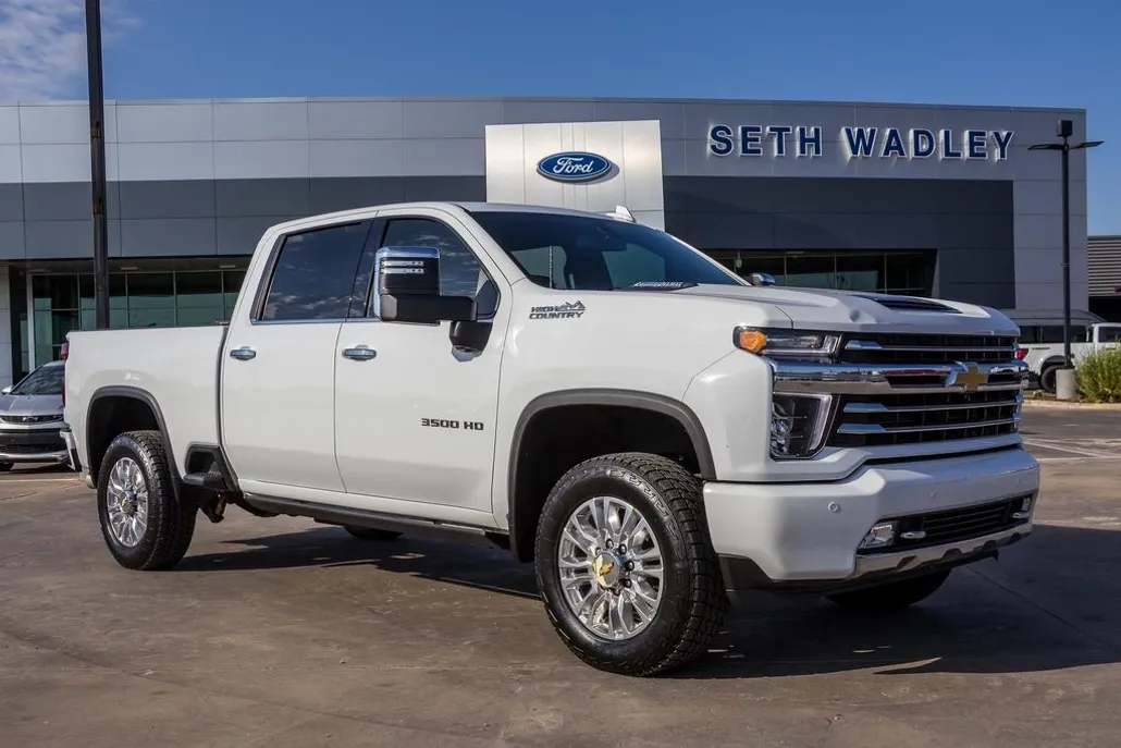 2022 Chevrolet Silverado 3500HD High Country Z71 photo 1