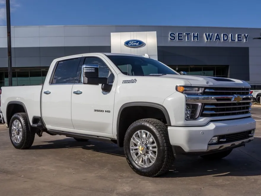 2022 Chevrolet Silverado 3500HD High Country Z71 photo 1