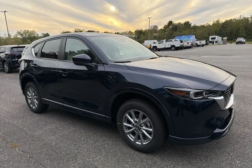 2025 Mazda CX-5 2.5 S Preferred photo 1