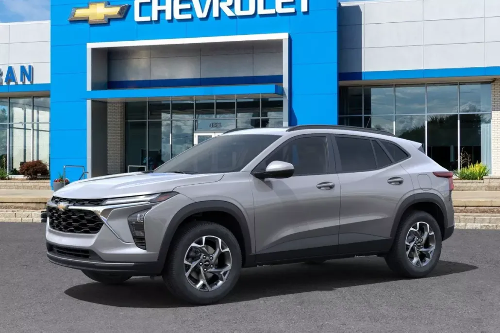 2025 Chevrolet Trax LT photo 1