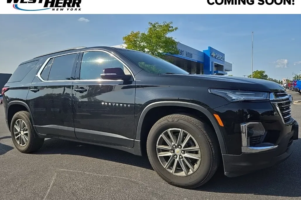 2023 Chevrolet Traverse Leather photo 1