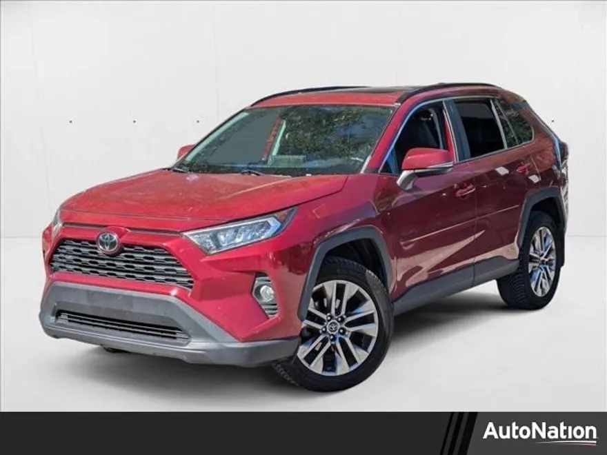 2019 Toyota RAV4 XLE Premium photo 1