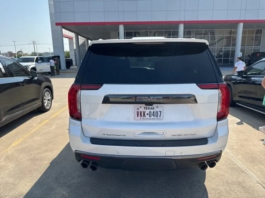 2024 Gmc Yukon XL Denali Ultimate photo 1
