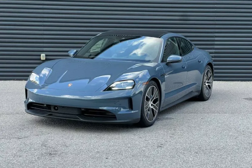 2025 Porsche Taycan 4 photo 1