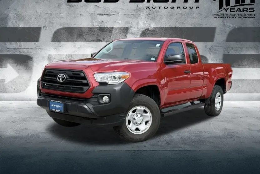 2017 Toyota Tacoma SR photo 1