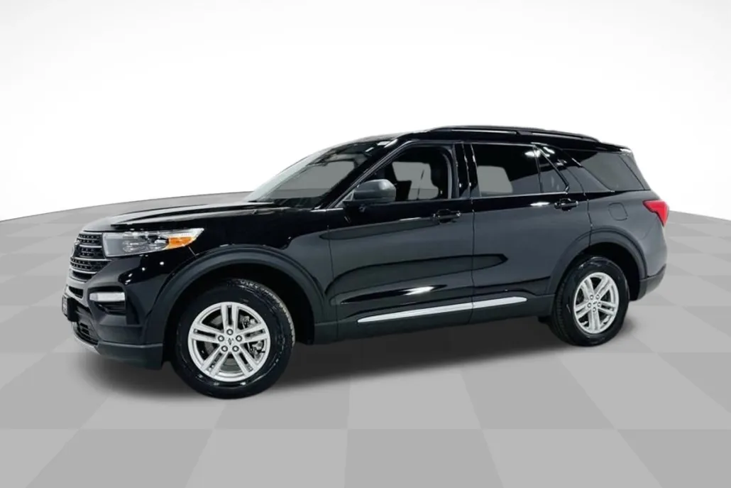 2022 Ford Explorer XLT photo 1