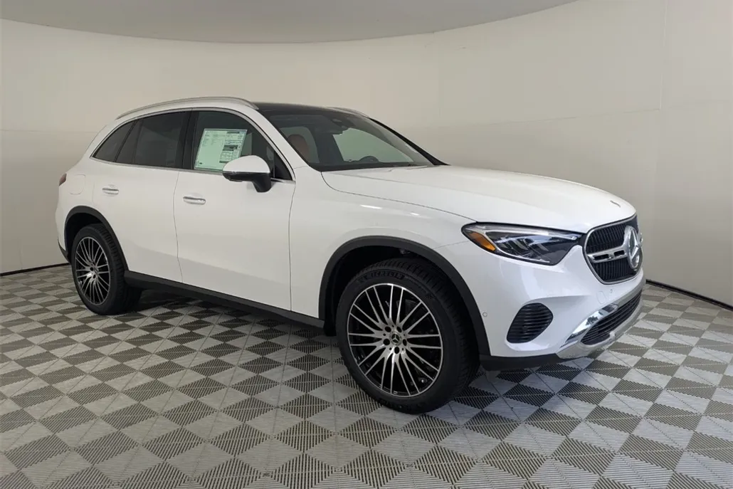 2026 Mercedes Benz GLC 300 photo 1