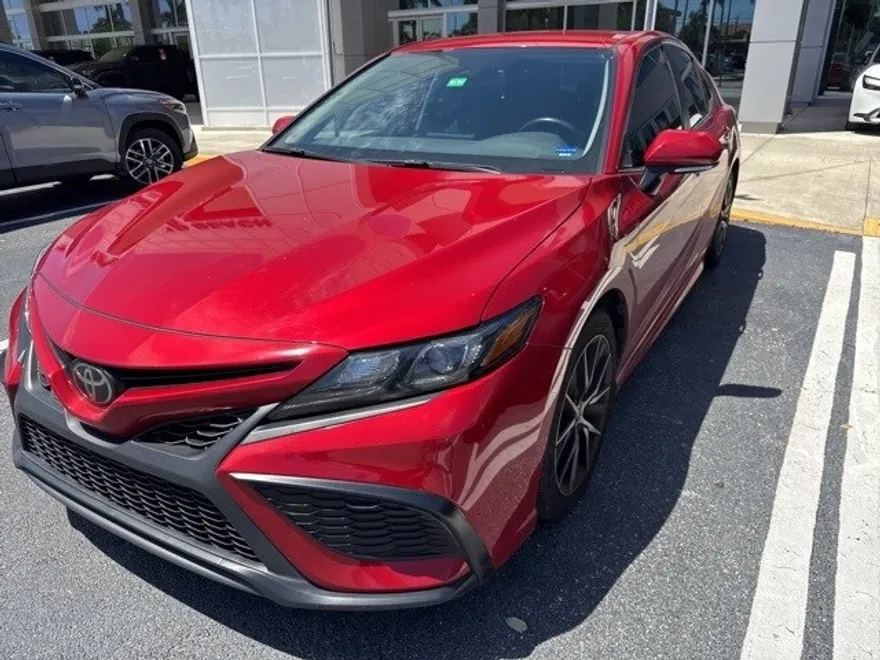 2024 Toyota Camry SE photo 1