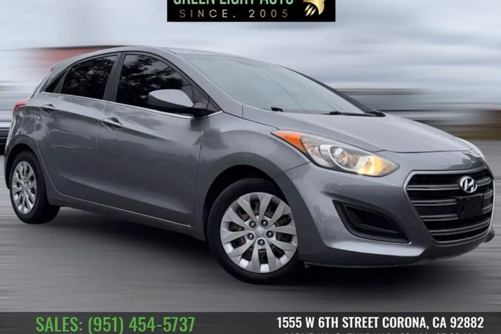 2017 Hyundai Elantra GT Base Value Edition Tech photo 1