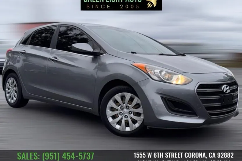 2017 Hyundai Elantra GT Base Value Edition Tech photo 1