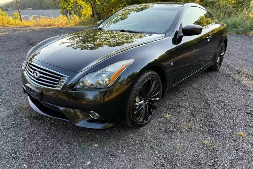 2014 Infiniti Q60 Coupe photo 1