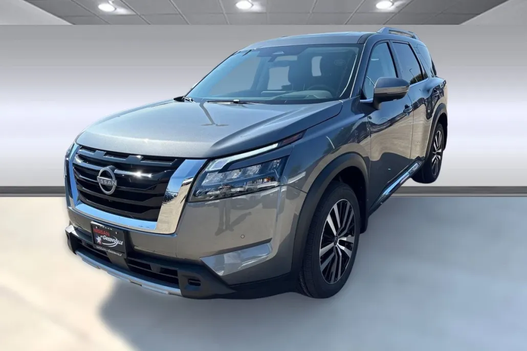 2025 Nissan Pathfinder Platinum photo 1