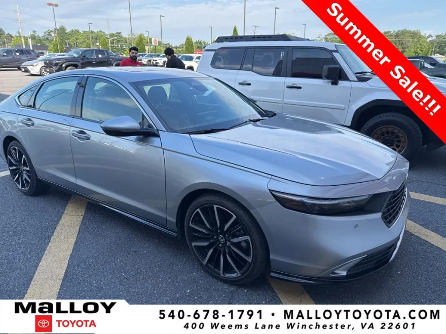 2024 Honda Accord Hybrid Touring photo 1