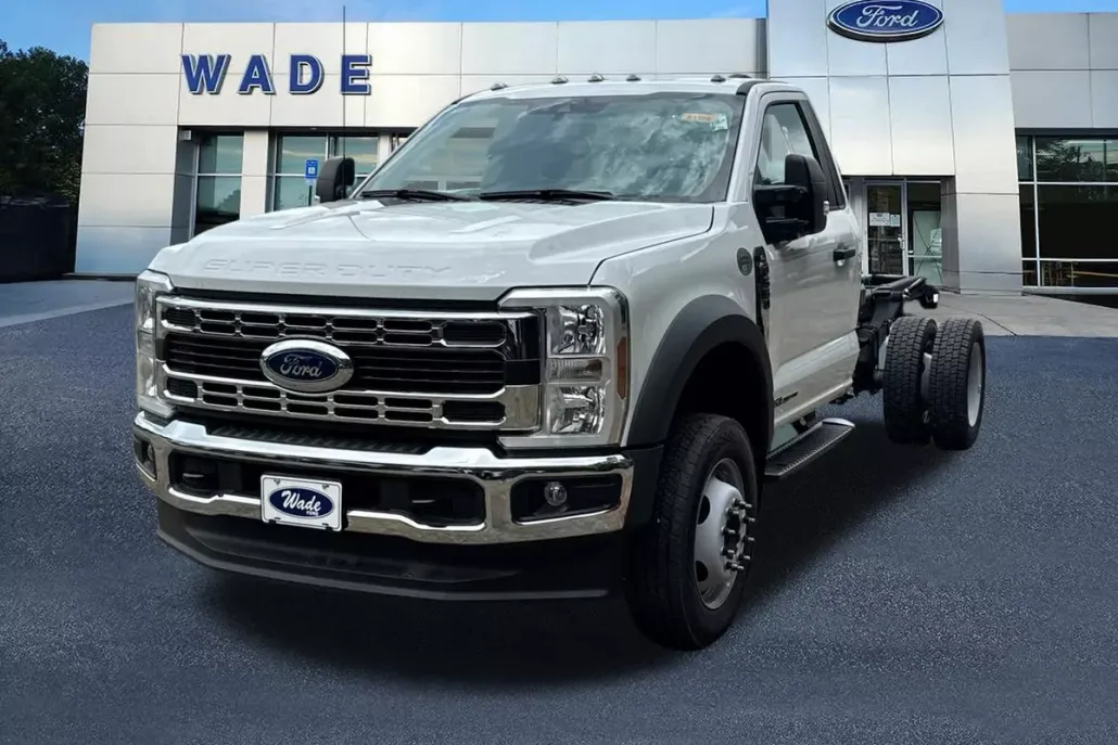 2024 Ford F-550 XL photo 1