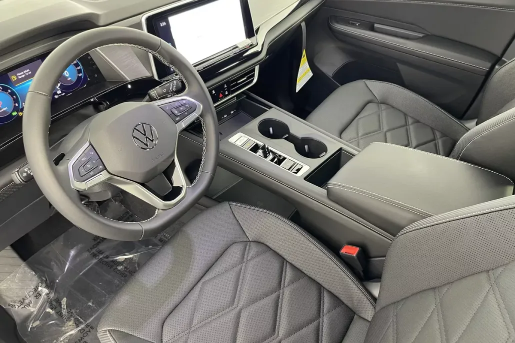 2026 Volkswagen Atlas Cross Sport SE photo 1