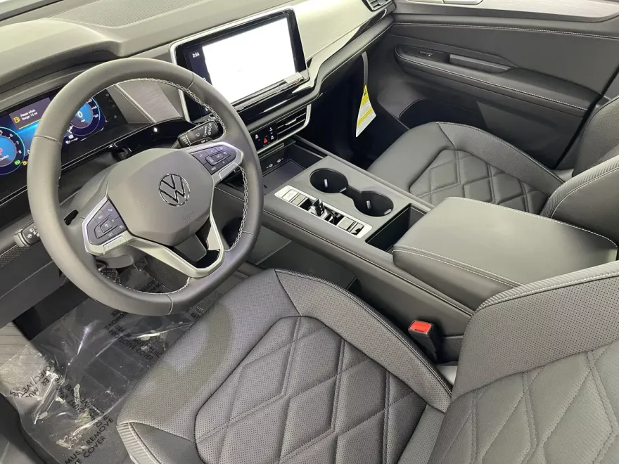 2026 Volkswagen Atlas Cross Sport SE photo 1