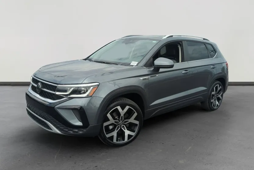2023 Volkswagen Taos SEL photo 1