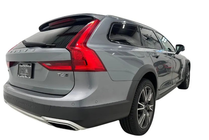 2017 Volvo V90 Cross Country T6 AWD photo 1