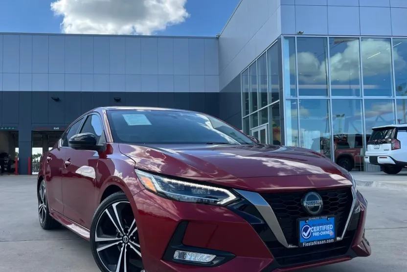 2023 Nissan Sentra SR photo 1