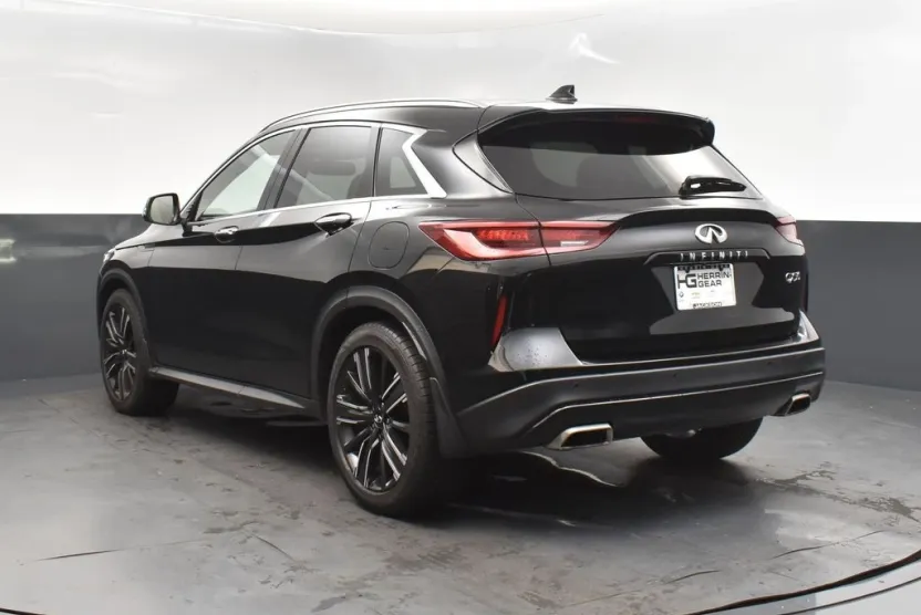 2022 Infiniti QX50 Luxe photo 1