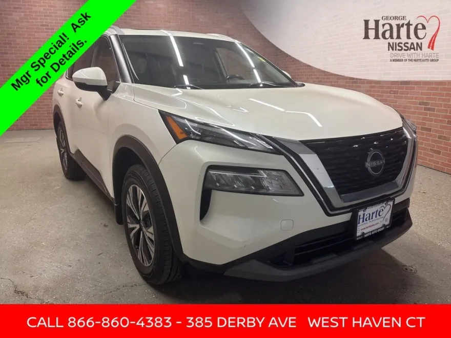 2022 Nissan Rogue SV photo 1