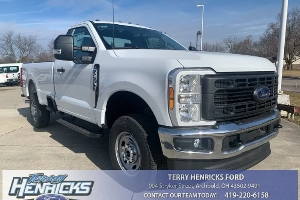2025 Ford F-250 photo 1