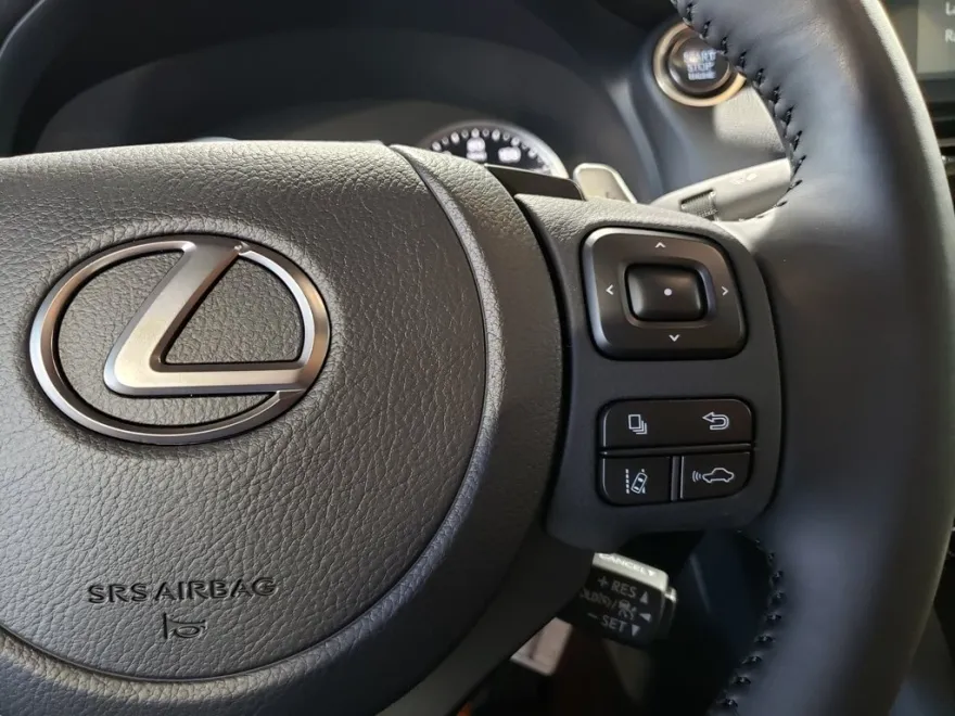 2025 Lexus IS 300 photo 15