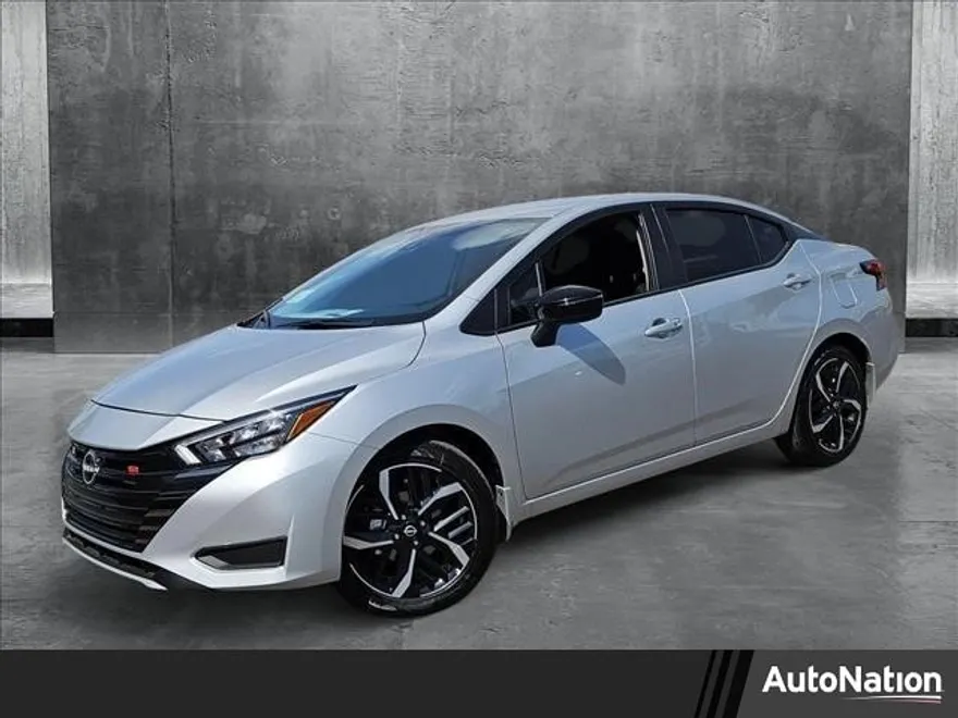 2025 Nissan Versa SR photo 1