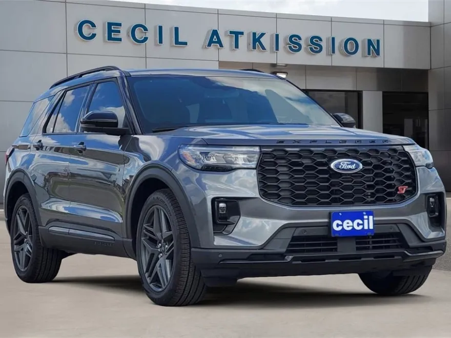 2025 Ford Explorer ST photo 1