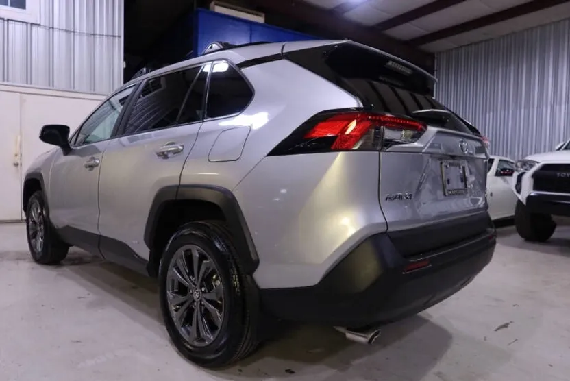 2024 Toyota RAV4 Hybrid XLE Premium photo 1
