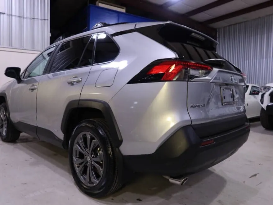 2024 Toyota RAV4 Hybrid XLE Premium photo 1