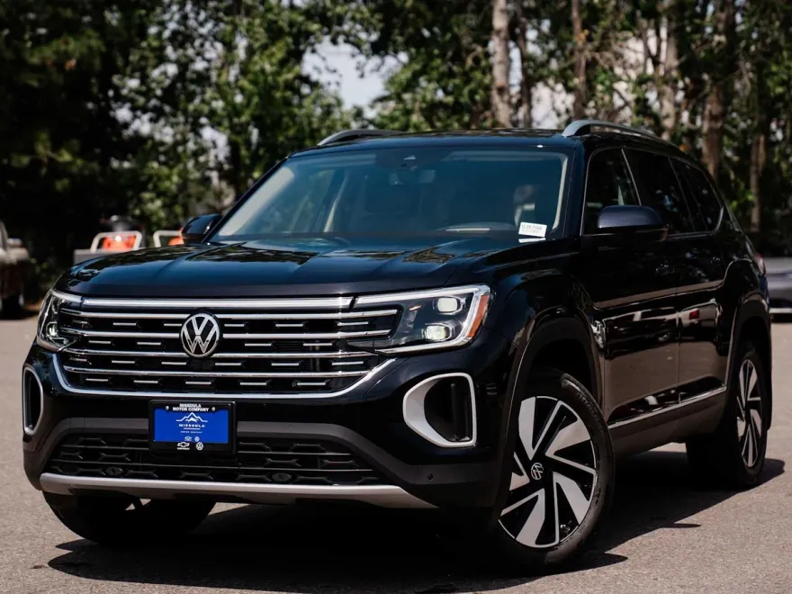 2025 Volkswagen Atlas SEL photo 1