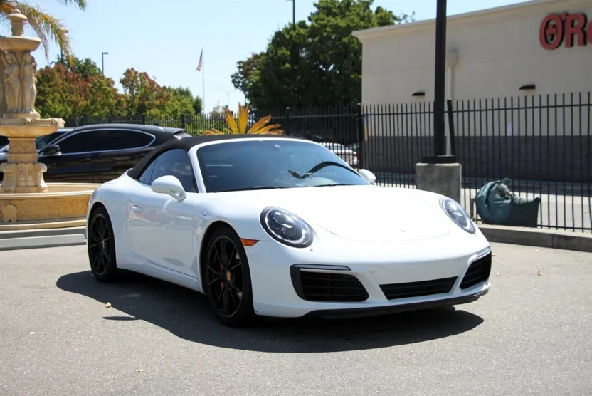 2017 Porsche 911 4S 4 GTS photo 1