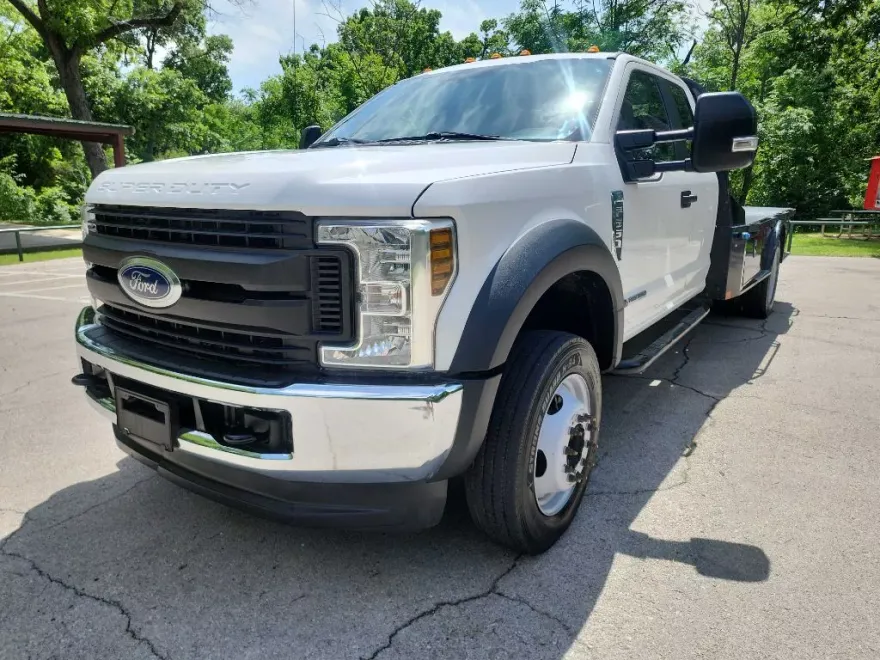 2019 Ford F-550 photo 1