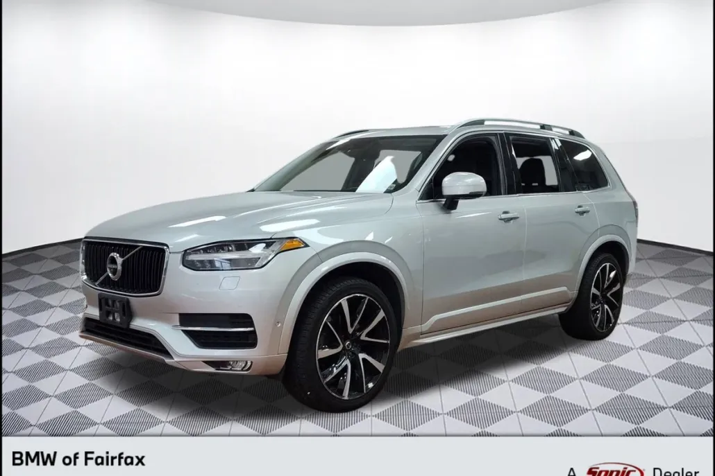 2019 Volvo XC90 Momentum photo 1