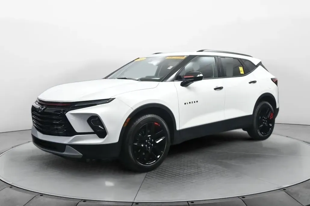 2023 Chevrolet Blazer 2LT photo 1