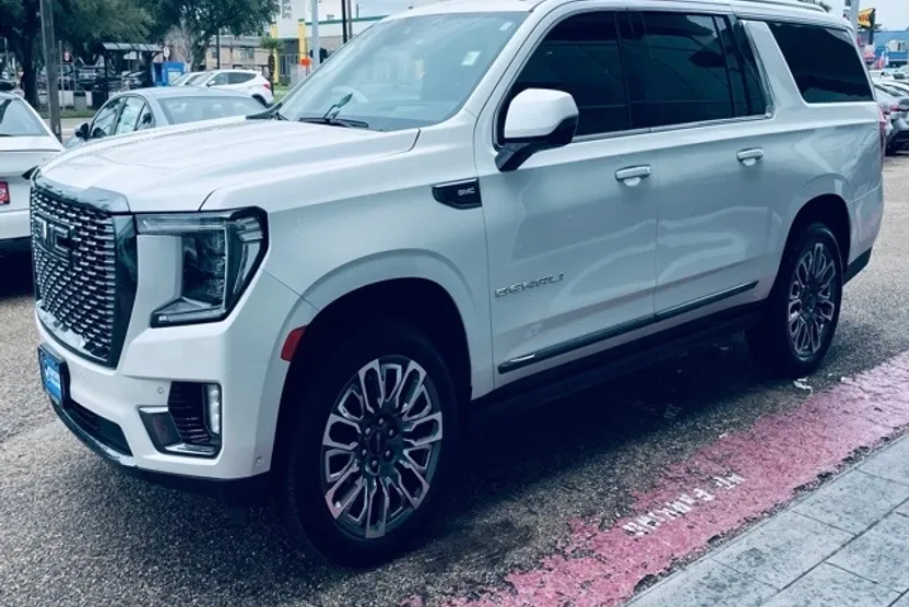 2024 Gmc Yukon XL Denali Ultimate photo 1