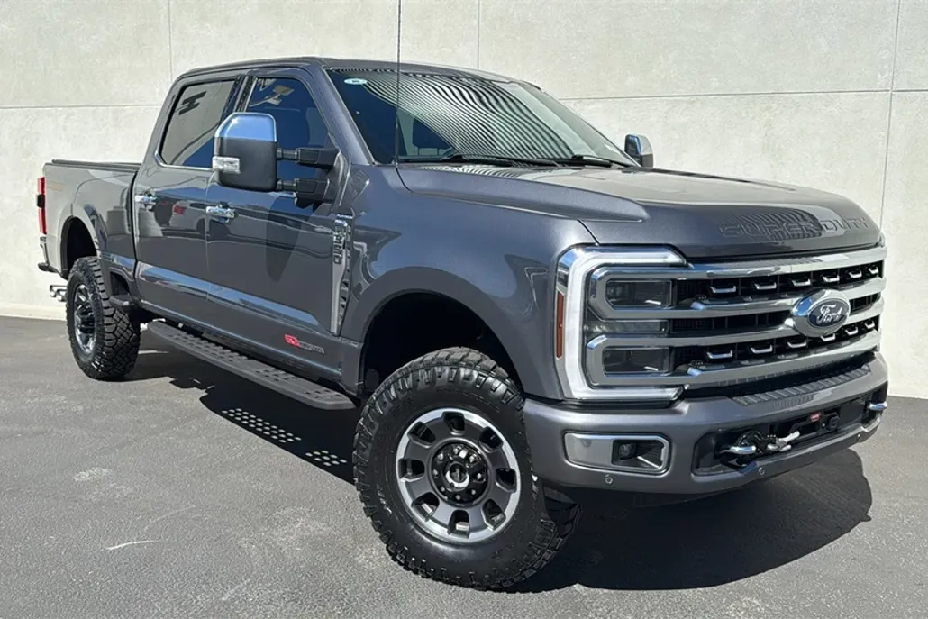 2024 Ford F-350 photo 1