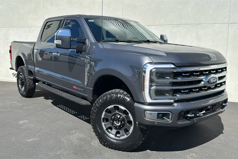 2024 Ford F-350 photo 1