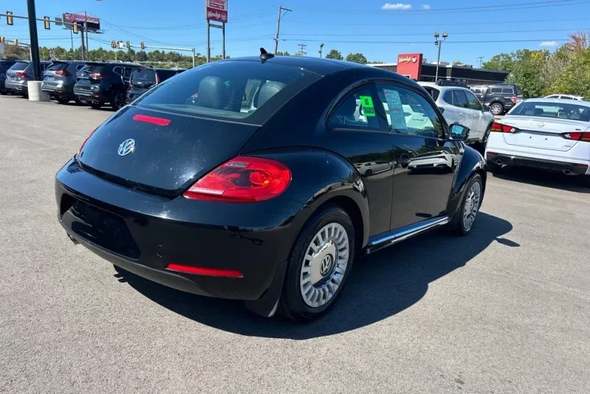2014 Volkswagen Beetle 2.5L photo 1