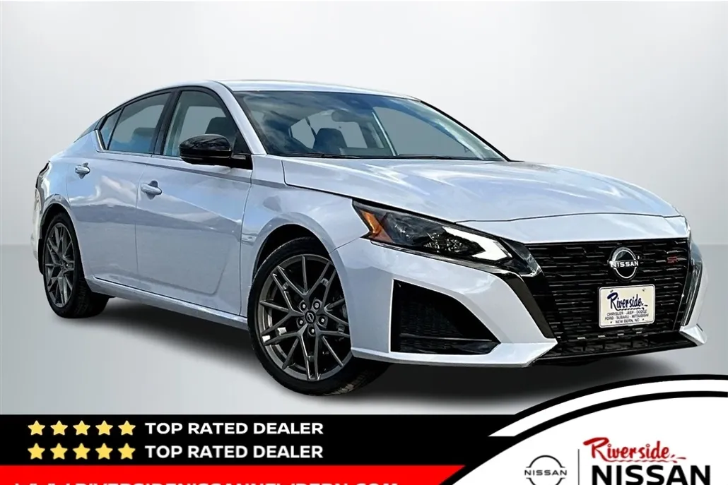 2024 Nissan Altima SR VC-Turbo photo 1