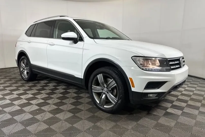 2020 Volkswagen Tiguan SEL photo 1