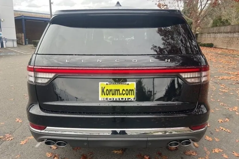 2025 Lincoln Aviator Reserve photo 1