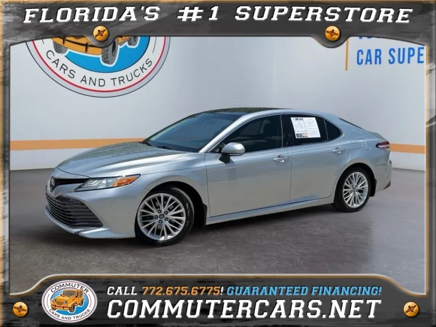 2018 Toyota Camry SE XLE photo 1