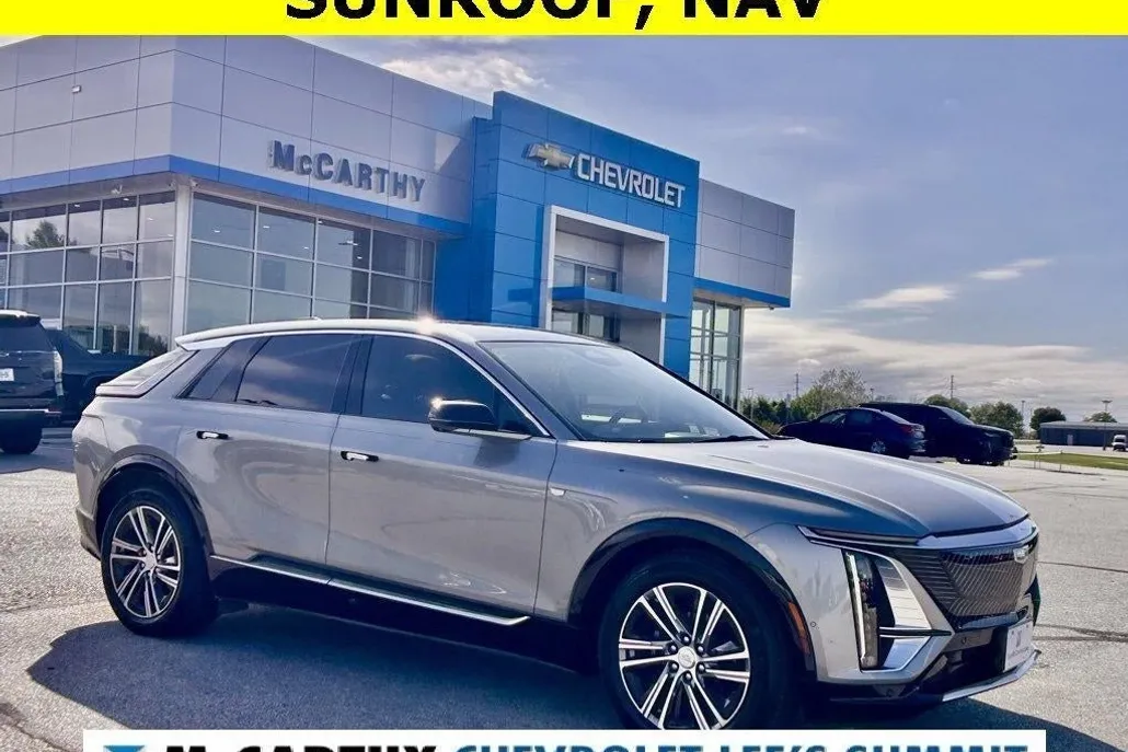 2024 Cadillac Lyriq Luxury photo 1